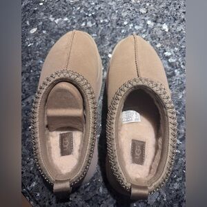 Ugg Tazz Mustard Seed Size 8
